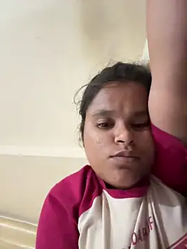 Snapshot of varsha_00 chatting on May 30, 8:28 pm varsha 00 online show from May 30, 8:28 pm