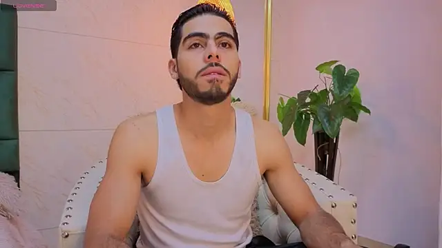 Snapshot of Jadiel_Stone chatting on June 18, 12:20 pm Jadiel Stone online show from June 18, 12:20 pm