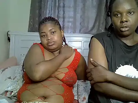 Snapshot of Sue_pretty00 chatting on May 26, 11:50 am Sue pretty00 online show from May 26, 11:50 am