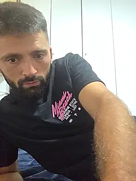 Snapshot of StraightSerb chatting on July 26, 7:04 am StraightSerb online show from July 26, 7:04 am