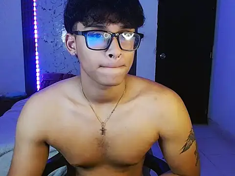 Mr yisuzz online show from May 27, 11:29 am