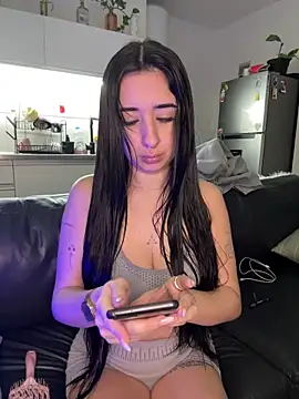 Belindapradez online show from May 28, 1:47 am