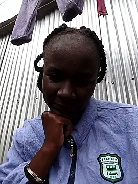 Snapshot of Ebonylouisa chatting on June 19, 2:43 pm Ebonylouisa online show from June 19, 2:43 pm