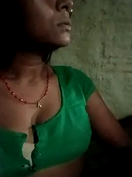 Snapshot of maliska-rani chatting on July 6, 3:58 pm maliska-rani online show from July 6, 3:58 pm