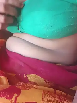Snapshot of maliska-rani chatting on July 25, 8:12 am maliska-rani online show from July 25, 8:12 am