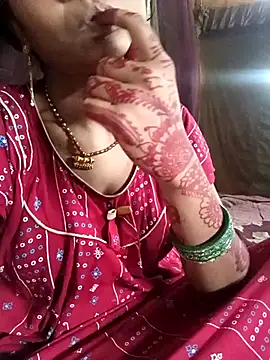 Snapshot of maliska-rani chatting on August 3, 5:17 am maliska-rani online show from August 3, 5:17 am