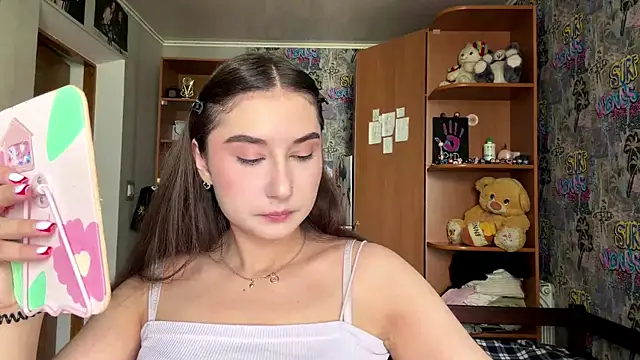 Snapshot of HoneyKittyk chatting on July 14, 9:25 am HoneyKittyk online show from July 14, 9:25 am