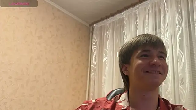 Snapshot of Goolden_Flaash chatting on May 25, 7:42 pm Goolden Flaash online show from May 25, 7:42 pm