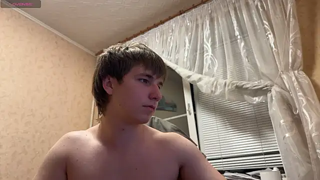 Snapshot of Goolden_Flaash chatting on June 9, 7:36 pm Goolden Flaash online show from June 9, 7:36 pm