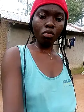 Snapshot of QUEEN_SOPHIE037 chatting on June 4, 3:29 pm QUEEN SOPHIE037 online show from June 4, 3:29 pm