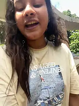 Snapshot of Yalina_ chatting on July 29, 5:38 am Yalina online show from July 29, 5:38 am