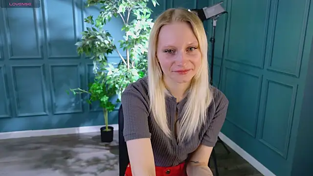 haleybooo online show from May 29, 6:11 am