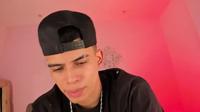Matheww strong online show from May 26, 8:49 pm