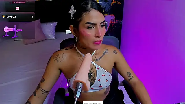 Alanna Wild online show from June 27, 6:46 pm