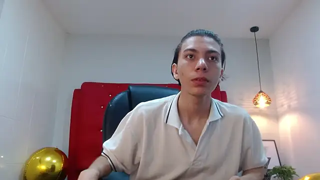 Julesx15 online show from May 27, 2:14 pm