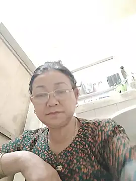 Orio-baby online show from June 18, 2:23 am