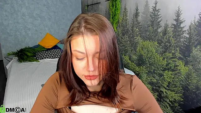 Snapshot of Maya-Mimi chatting on June 18, 1:06 am Maya-Mimi online show from June 18, 1:06 am