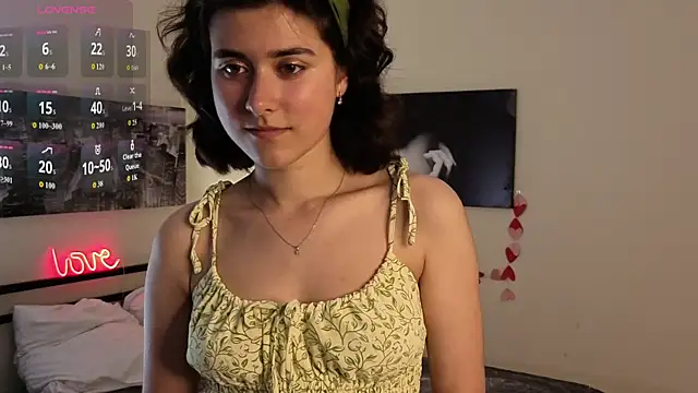 Snapshot of Barbara_Little chatting on June 18, 5:06 pm Barbara Little online show from June 18, 5:06 pm