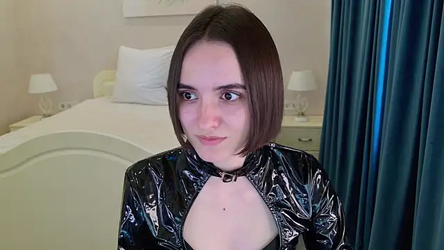 Daisy Heart online show from July 1, 8:05 am