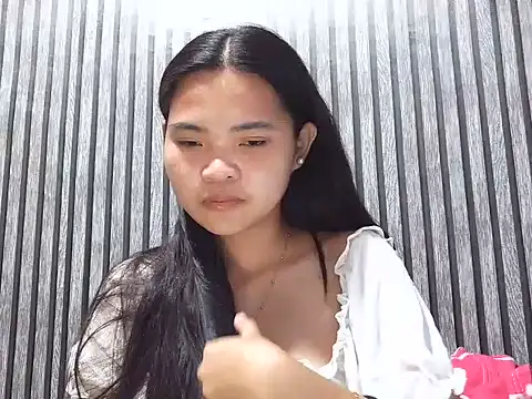 Snapshot of ClaritaMoore1 chatting on May 27, 2:25 pm ClaritaMoore1 online show from May 27, 2:25 pm