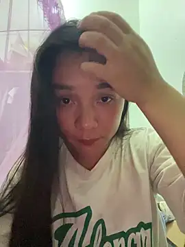 Snapshot of Luna-mi chatting on May 28, 1:30 pm Luna-mi online show from May 28, 1:30 pm