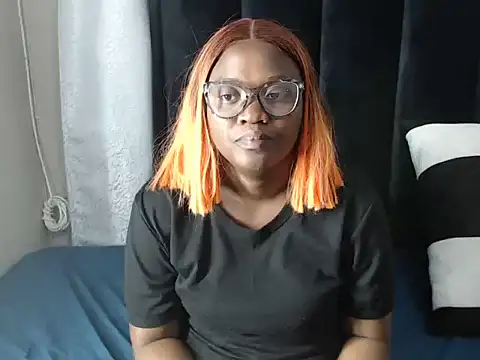 Snapshot of Softpussydiva chatting on May 29, 6:28 pm Softpussydiva online show from May 29, 6:28 pm