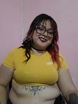 Snapshot of curvy_latina chatting on August 6, 11:28 pm curvy latina online show from August 6, 11:28 pm