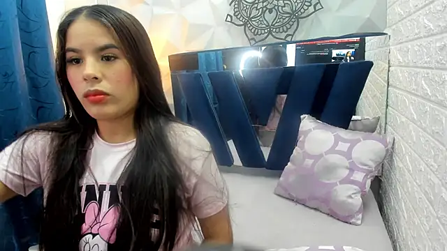 Snapshot of _natasha_love_ chatting on May 29, 4:21 am natasha love online show from May 29, 4:21 am