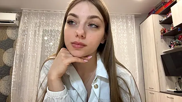 Snapshot of KateLew chatting on May 31, 6:04 pm KateLew online show from May 31, 6:04 pm