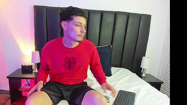 Alexlux1 online show from May 28, 7:22 pm