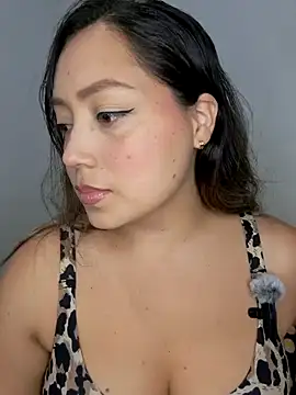 Snapshot of Heidy-cute chatting on June 6, 6:56 pm Heidy-cute online show from June 6, 6:56 pm