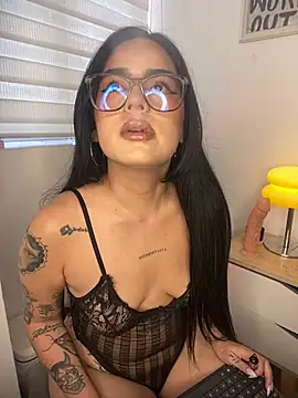 Snapshot of April_sutra chatting on July 1, 9:58 pm April sutra online show from July 1, 9:58 pm