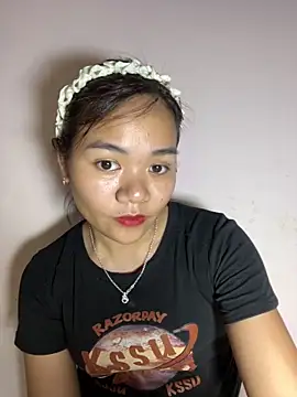 Snapshot of Ari_baby9 chatting on May 28, 2:47 pm Ari baby9 online show from May 28, 2:47 pm