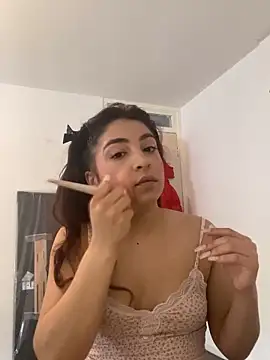Snapshot of naomiiii55 chatting on June 2, 1:02 pm naomiiii55 online show from June 2, 1:02 pm