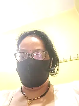 Snapshot of hi-bhabhi chatting on June 7, 4:44 pm hi-bhabhi online show from June 7, 4:44 pm