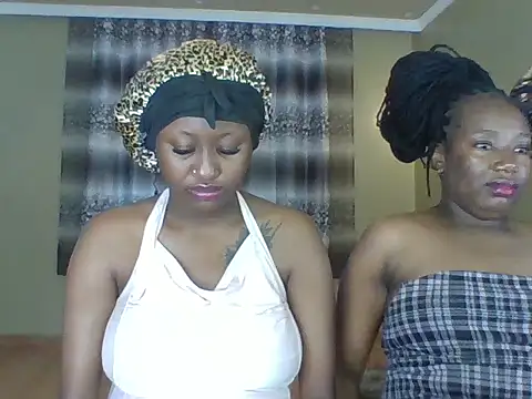 Snapshot of _Empress chatting on May 29, 6:33 am Empress online show from May 29, 6:33 am