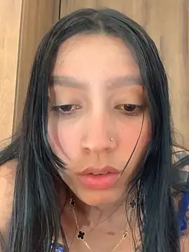 Snapshot of chiara_8 chatting on May 31, 7:15 am chiara 8 online show from May 31, 7:15 am