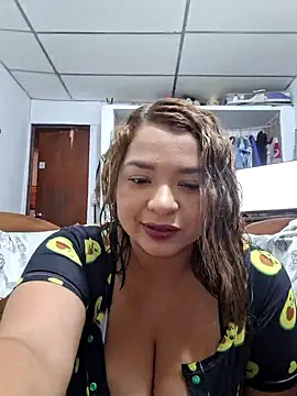 Snapshot of leonorq chatting on May 27, 3:20 pm leonorq online show from May 27, 3:20 pm