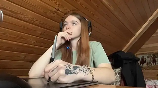 Snapshot of MariaLake chatting on June 19, 4:17 am MariaLake online show from June 19, 4:17 am
