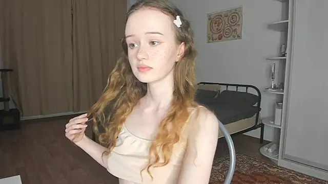 Snapshot of babymolly2 chatting on June 25, 6:23 pm babymolly2 online show from June 25, 6:23 pm