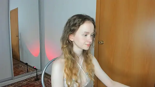 Snapshot of babymolly2 chatting on July 18, 8:23 pm babymolly2 online show from July 18, 8:23 pm