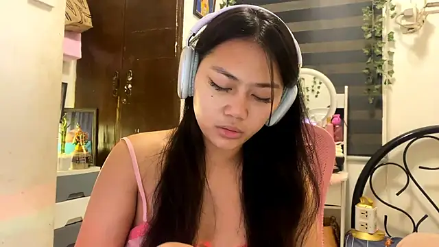 Snapshot of CristiLadson chatting on May 28, 10:29 pm CristiLadson online show from May 28, 10:29 pm