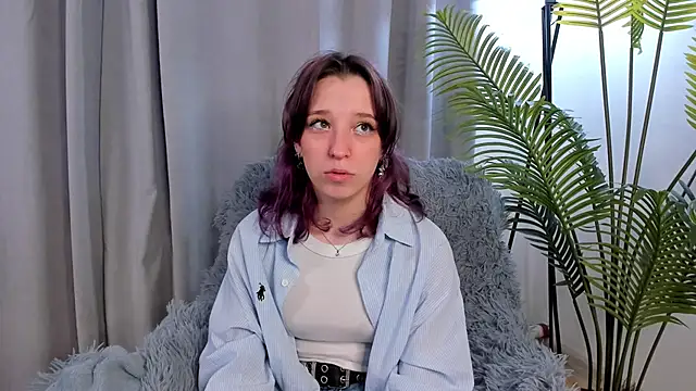 Snapshot of SierraDeliso chatting on May 30, 12:24 pm SierraDeliso online show from May 30, 12:24 pm
