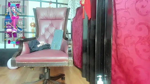 Snapshot of _QueenMarilyn chatting on July 8, 7:07 pm QueenMarilyn online show from July 8, 7:07 pm