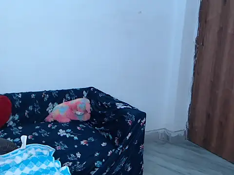 Snapshot of Sensual-bella chatting on May 31, 3:47 am Sensual-bella online show from May 31, 3:47 am