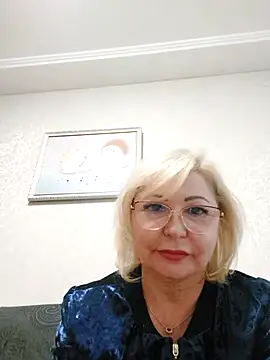 Snapshot of MilaLoveX chatting on June 1, 2:08 pm MilaLoveX online show from June 1, 2:08 pm