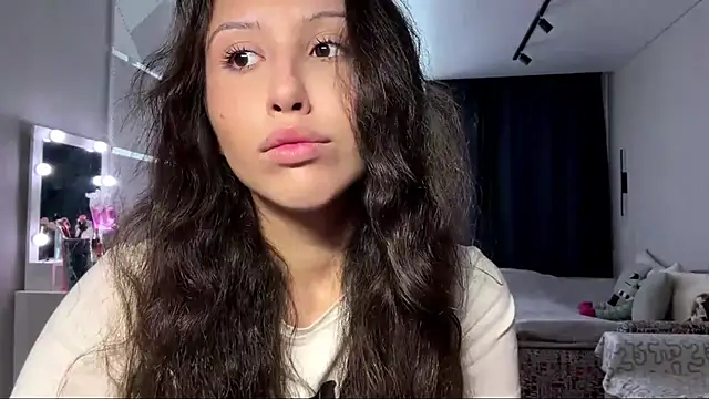 Snapshot of Alicekitty67 chatting on July 14, 7:46 am Alicekitty67 online show from July 14, 7:46 am
