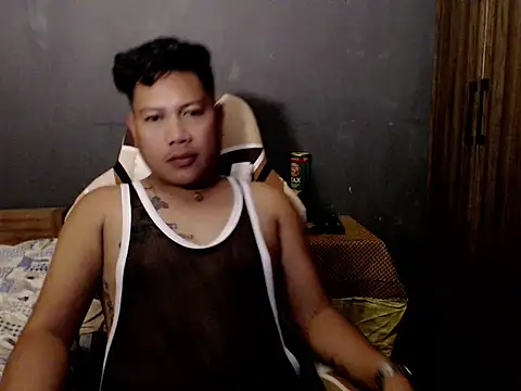 Snapshot of Lian_urasianchub chatting on June 1, 2:24 am Lian urasianchub online show from June 1, 2:24 am