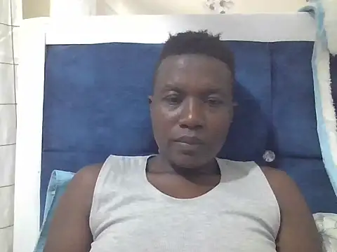 Snapshot of Sly_bootyebony chatting on May 29, 8:07 pm Sly bootyebony online show from May 29, 8:07 pm