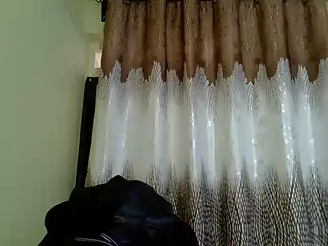 Pretty Carson online show from May 29, 6:22 am